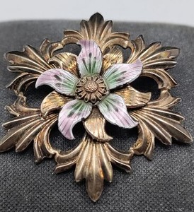 Gold floral enamel brooch