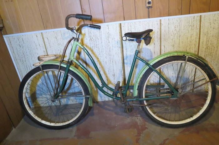 Vintage green cruiser bicycle