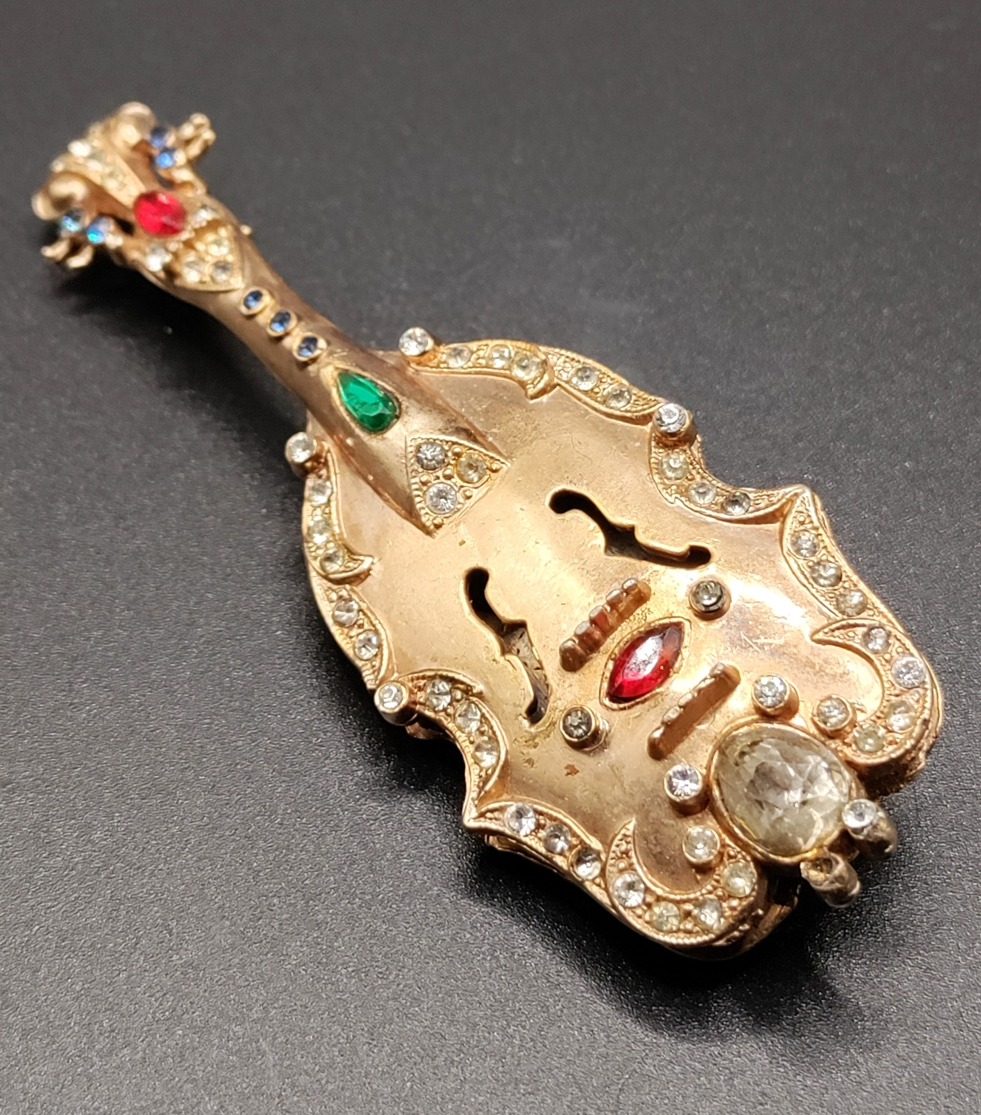 Coro vintage signed brooch